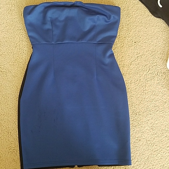 Forever 21 Dresses & Skirts - Forever 21 strapless dress